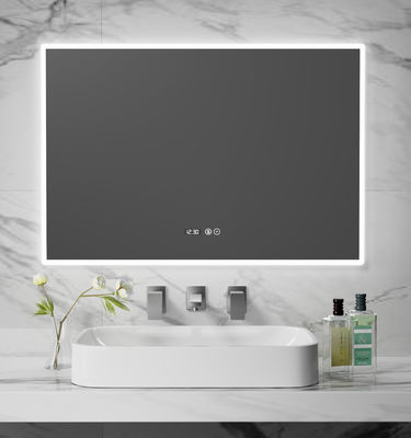 Slimme LED-badkamerspiegel met anti-nevelfunctie, tijd- en temperatuurweergave, staploze dimming, waterdicht ontwerp, dual-touch-controle, 3000K~6000K kleurtemperatuur, een aanpasbare afmetingen en functie